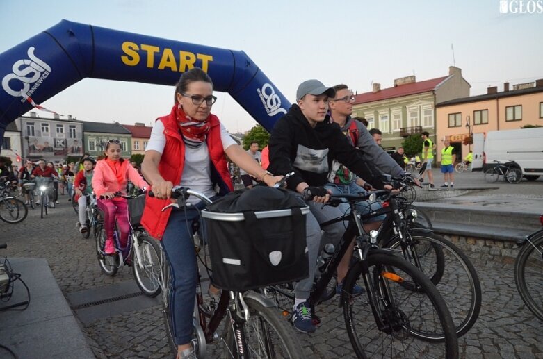  Ponad 700 uczestników w Nocnym Przejeździe Rowerowym 