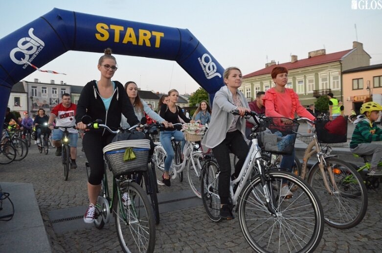  Ponad 700 uczestników w Nocnym Przejeździe Rowerowym 