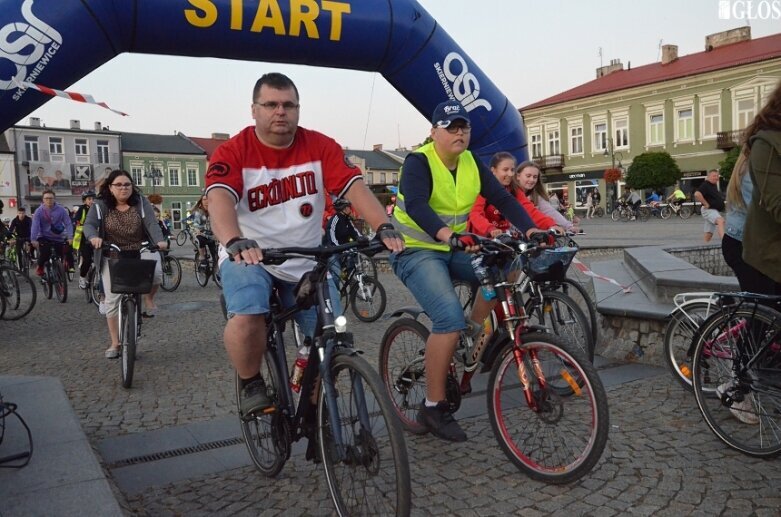  Ponad 700 uczestników w Nocnym Przejeździe Rowerowym 