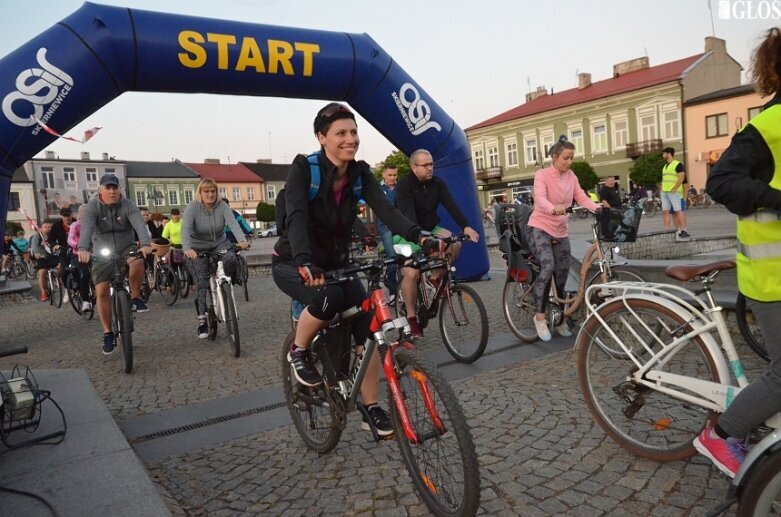  Ponad 700 uczestników w Nocnym Przejeździe Rowerowym 