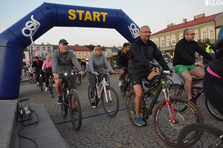  Ponad 700 uczestników w Nocnym Przejeździe Rowerowym 