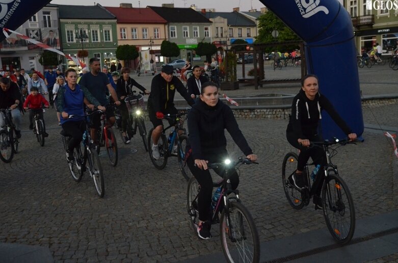  Ponad 700 uczestników w Nocnym Przejeździe Rowerowym 