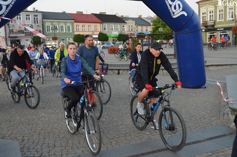  Ponad 700 uczestników w Nocnym Przejeździe Rowerowym 