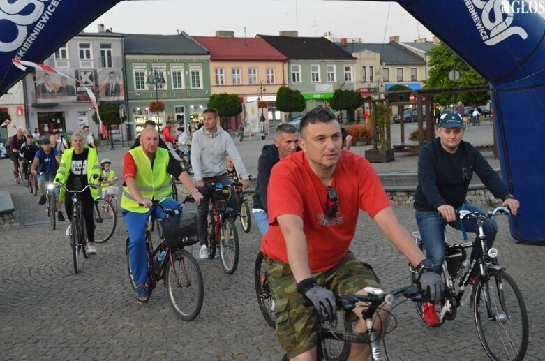  Ponad 700 uczestników w Nocnym Przejeździe Rowerowym 