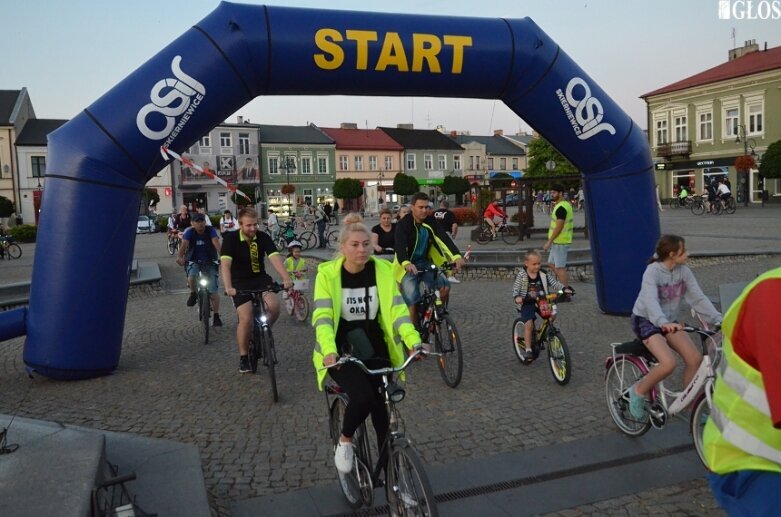  Ponad 700 uczestników w Nocnym Przejeździe Rowerowym 