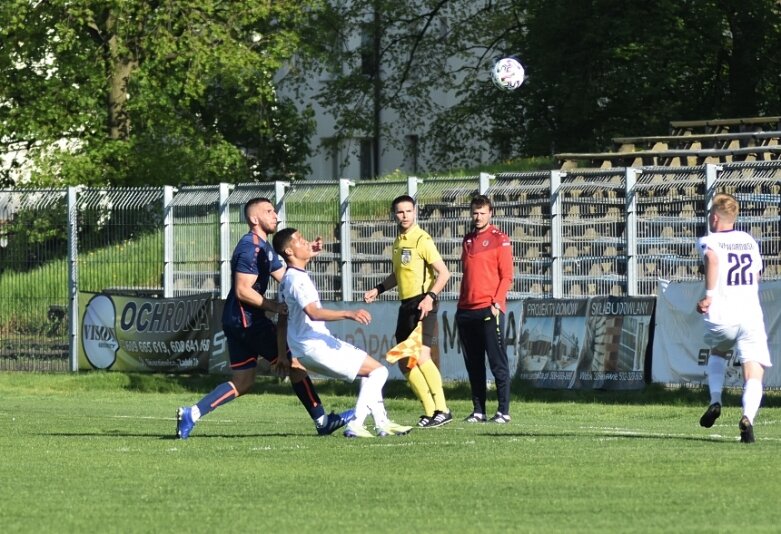  Porażka Unii z Polonią. Po sezonie Rafał Smalec żegna się ze skierniewickim klubem  