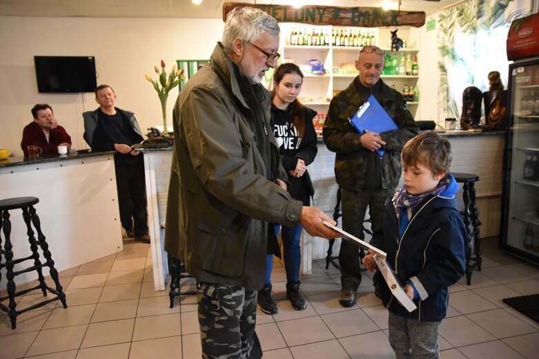  Poświęcili sobotę na sprzątanie Rawki 