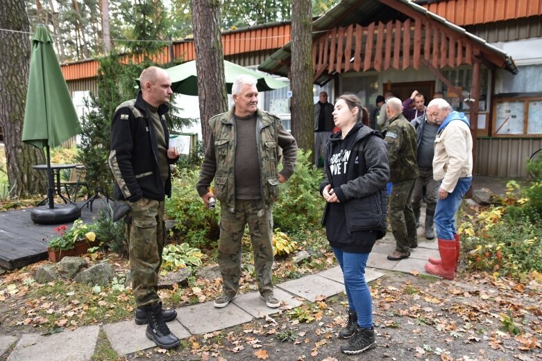  Poświęcili sobotę na sprzątanie Rawki 