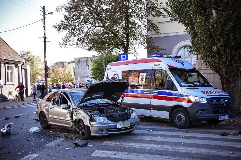  Poważny wypadek pod starostwem w Skierniewicach 