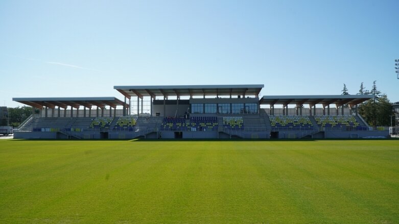  Prace przy budowie stadionu miejskiego na ostatniej prostej 