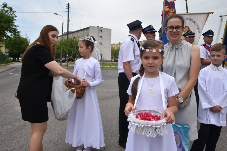  Procesje Bożego Ciała przeszły ulicami Skierniewic 