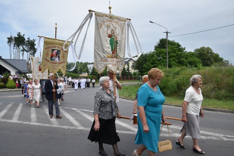  Procesje Bożego Ciała przeszły ulicami Skierniewic 