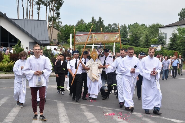  Procesje Bożego Ciała przeszły ulicami Skierniewic 