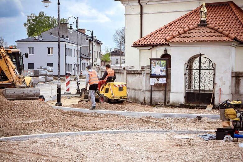  Przebudowa ulicy Rawskiej złapała przyspieszenie 