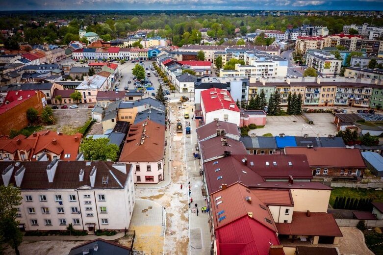  Przebudowa ulicy Rawskiej złapała przyspieszenie 