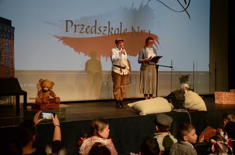  Przedszkolaki zaprezentowały swoje interpretacje pieśni związanych z polską historią 