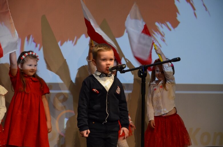  Przedszkolaki zaprezentowały swoje interpretacje pieśni związanych z polską historią 