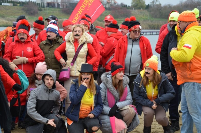  Przełam lody – morsowanie dla zdrowia na Zalewie Zadębie w Skierniewicach 