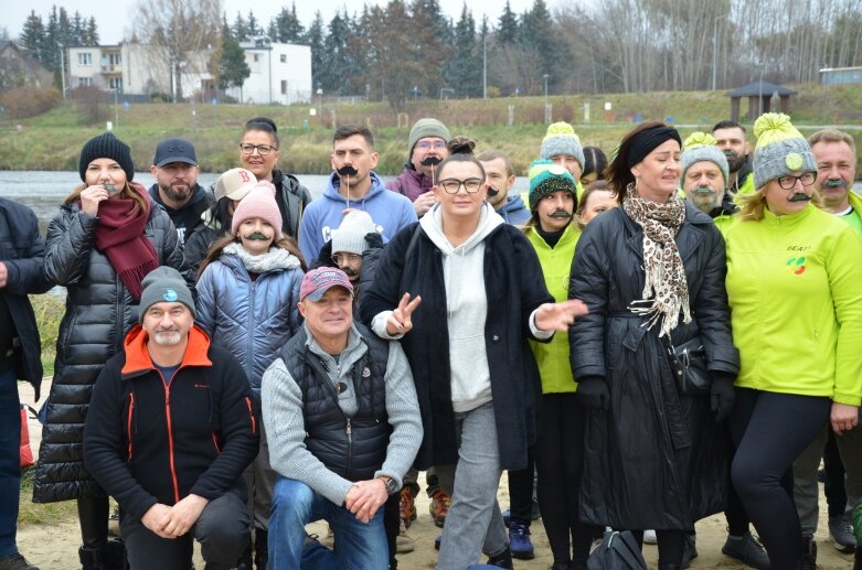  Przełam lody – morsowanie dla zdrowia na Zalewie Zadębie w Skierniewicach 