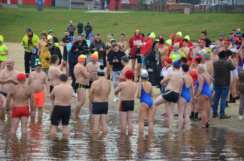  Przełam lody – morsowanie dla zdrowia na Zalewie Zadębie w Skierniewicach 