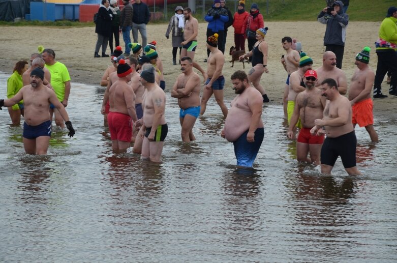  Przełam lody – morsowanie dla zdrowia na Zalewie Zadębie w Skierniewicach 