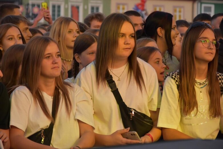  Raperzy opanowali piątkową scenę w Skierniewicach 