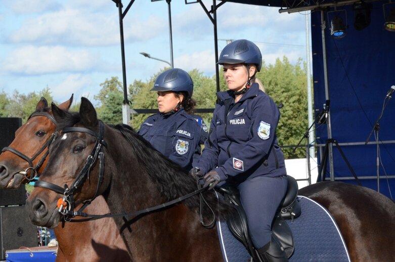  Razem tworzymy bezpieczne Skierniewice - przekonywały służby mundurowe podczas niedzielnego pikniku 