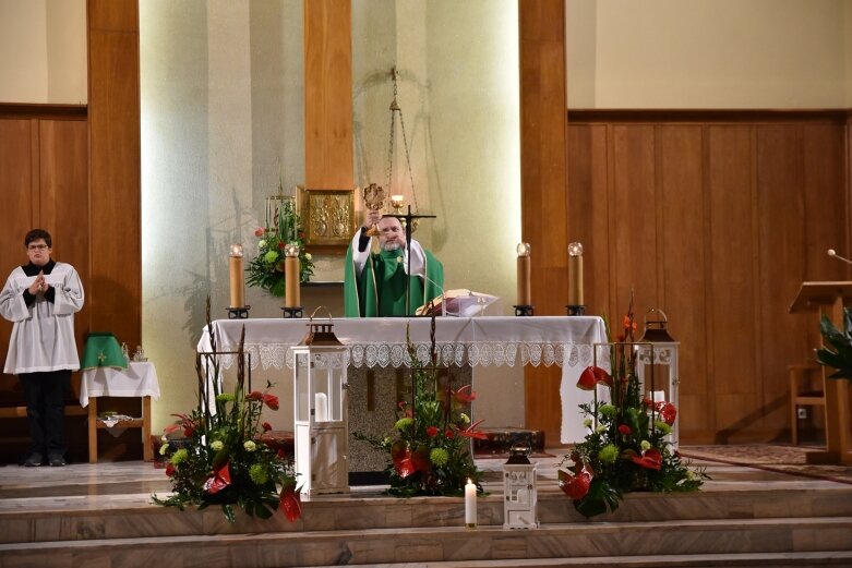  Relikwie świętych i błogosławionych w kościele na Rawce 