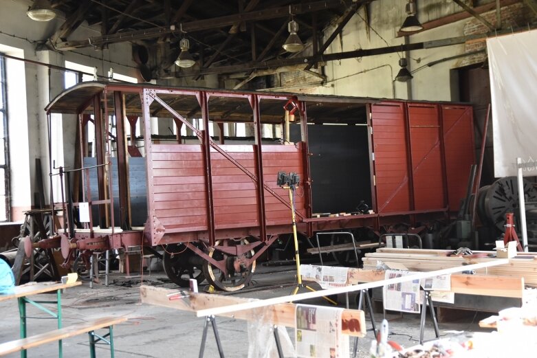  Remontuje wagon, który przybliży historię węgierskiej pomocy 