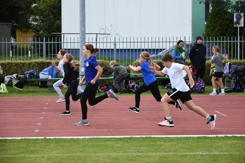  Reprezentacja Piątki imponuje podczas Czwartków Lekkoatletycznych 