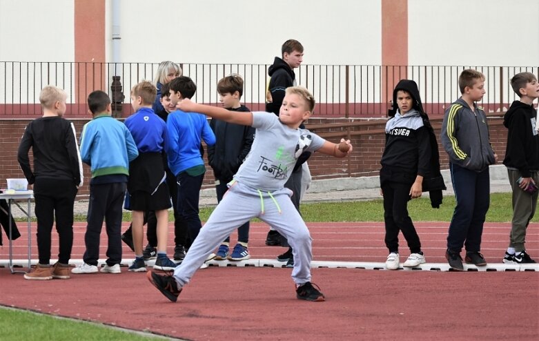  Reprezentacja Piątki imponuje podczas Czwartków Lekkoatletycznych 