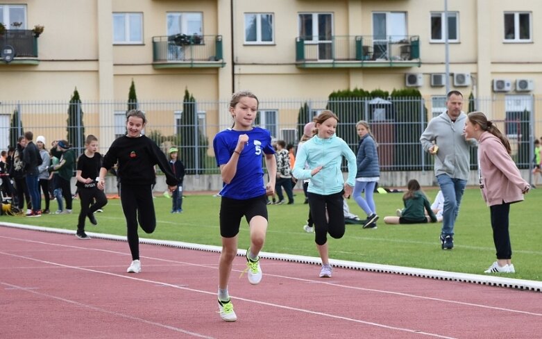  Reprezentacja Piątki imponuje podczas Czwartków Lekkoatletycznych 