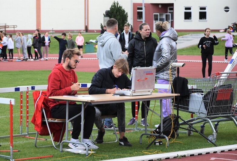  Reprezentacja Piątki imponuje podczas Czwartków Lekkoatletycznych 