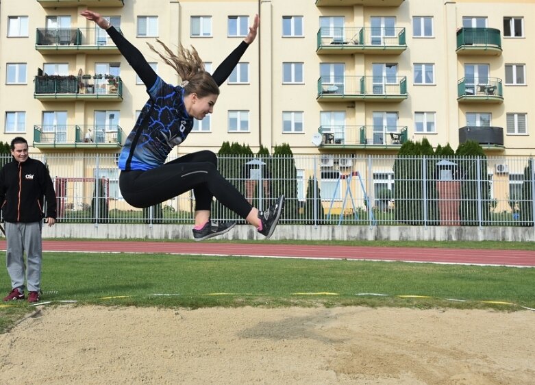  Reprezentacje Prusa i Ekonomika wystąpią w wojewódzkim finale lekkoatletycznej Licealiady 