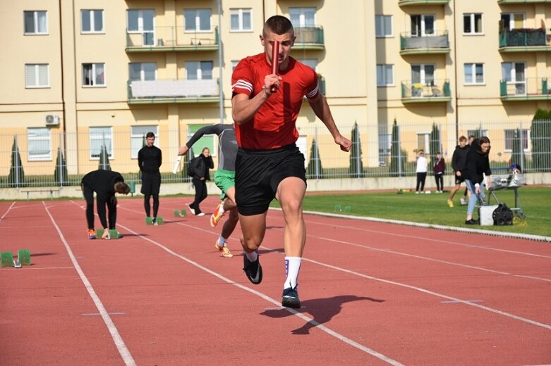  Reprezentacje Prusa i Ekonomika wystąpią w wojewódzkim finale lekkoatletycznej Licealiady 