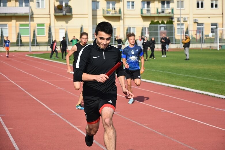  Reprezentacje Prusa i Ekonomika wystąpią w wojewódzkim finale lekkoatletycznej Licealiady 