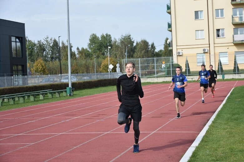  Reprezentacje Prusa i Ekonomika wystąpią w wojewódzkim finale lekkoatletycznej Licealiady 