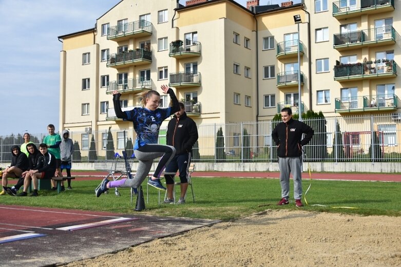  Reprezentacje Prusa i Ekonomika wystąpią w wojewódzkim finale lekkoatletycznej Licealiady 