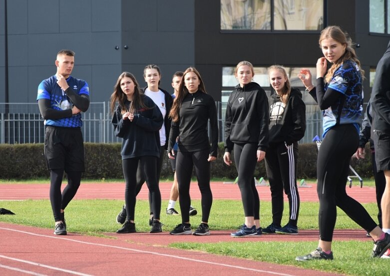  Reprezentacje Prusa i Ekonomika wystąpią w wojewódzkim finale lekkoatletycznej Licealiady 