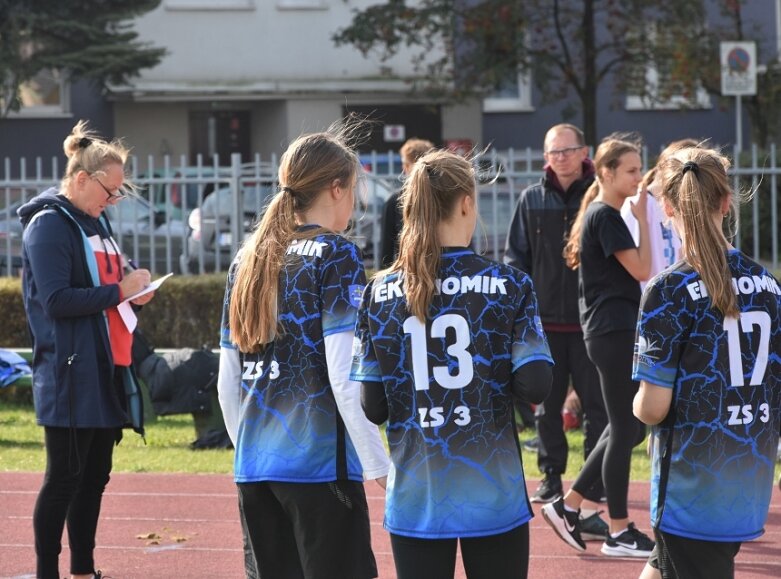  Reprezentacje Prusa i Ekonomika wystąpią w wojewódzkim finale lekkoatletycznej Licealiady 