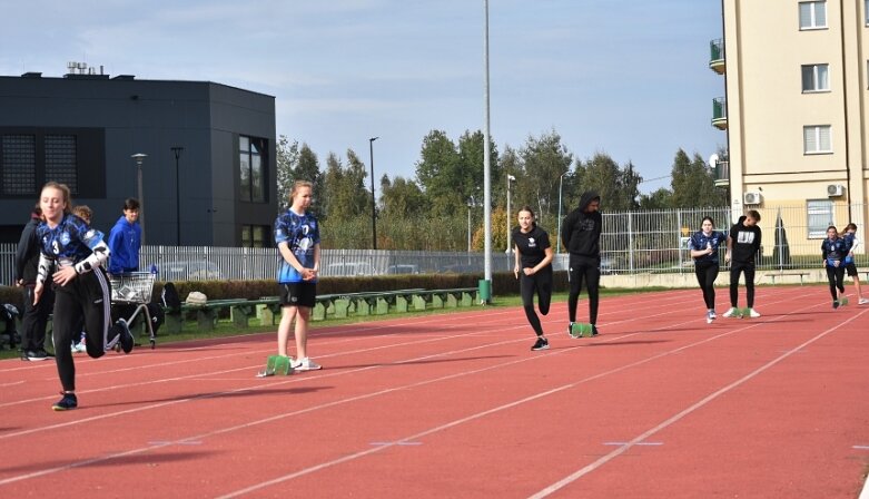  Reprezentacje Prusa i Ekonomika wystąpią w wojewódzkim finale lekkoatletycznej Licealiady 