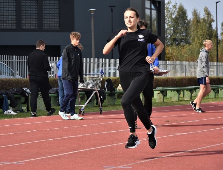  Reprezentacje Prusa i Ekonomika wystąpią w wojewódzkim finale lekkoatletycznej Licealiady 