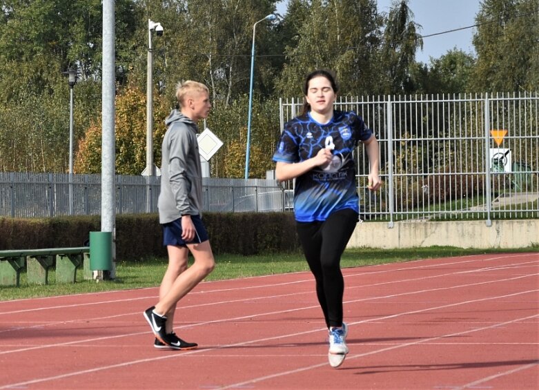  Reprezentacje Prusa i Ekonomika wystąpią w wojewódzkim finale lekkoatletycznej Licealiady 