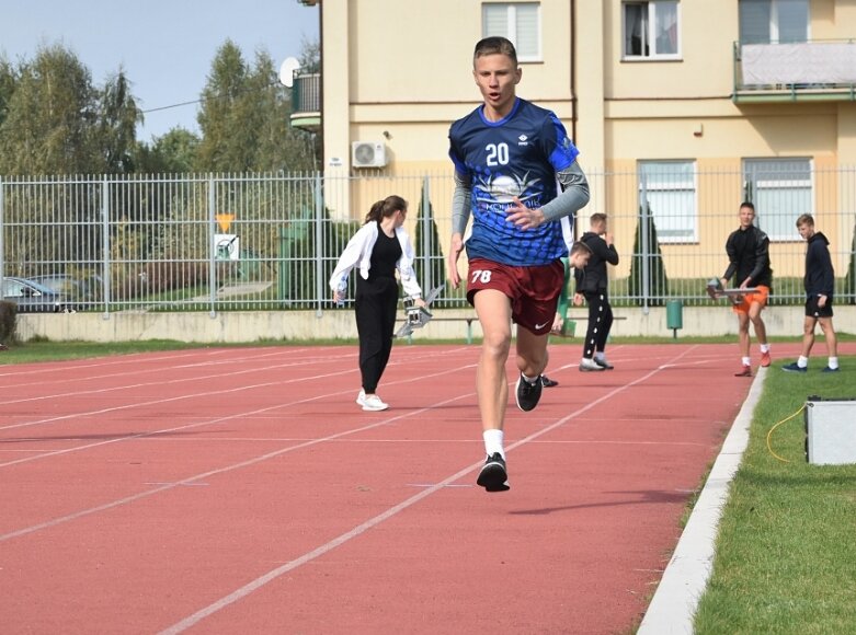  Reprezentacje Prusa i Ekonomika wystąpią w wojewódzkim finale lekkoatletycznej Licealiady 