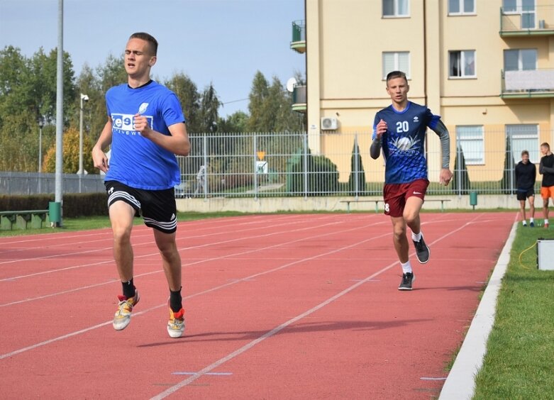  Reprezentacje Prusa i Ekonomika wystąpią w wojewódzkim finale lekkoatletycznej Licealiady 