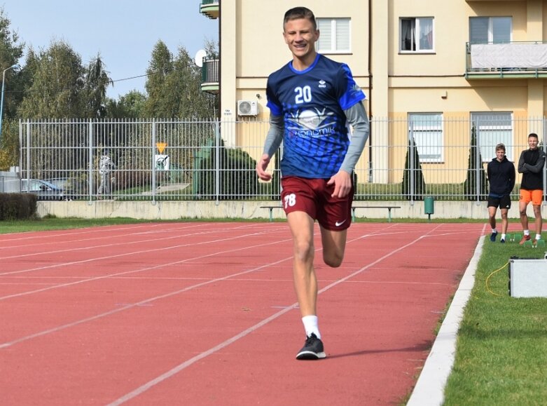  Reprezentacje Prusa i Ekonomika wystąpią w wojewódzkim finale lekkoatletycznej Licealiady 