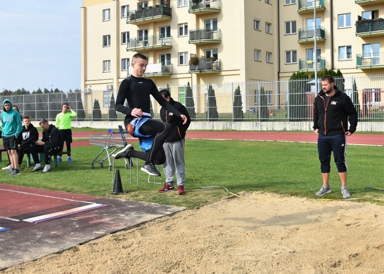  Reprezentacje Prusa i Ekonomika wystąpią w wojewódzkim finale lekkoatletycznej Licealiady 