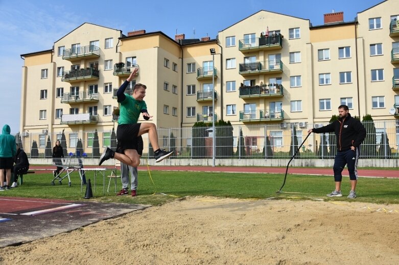  Reprezentacje Prusa i Ekonomika wystąpią w wojewódzkim finale lekkoatletycznej Licealiady 