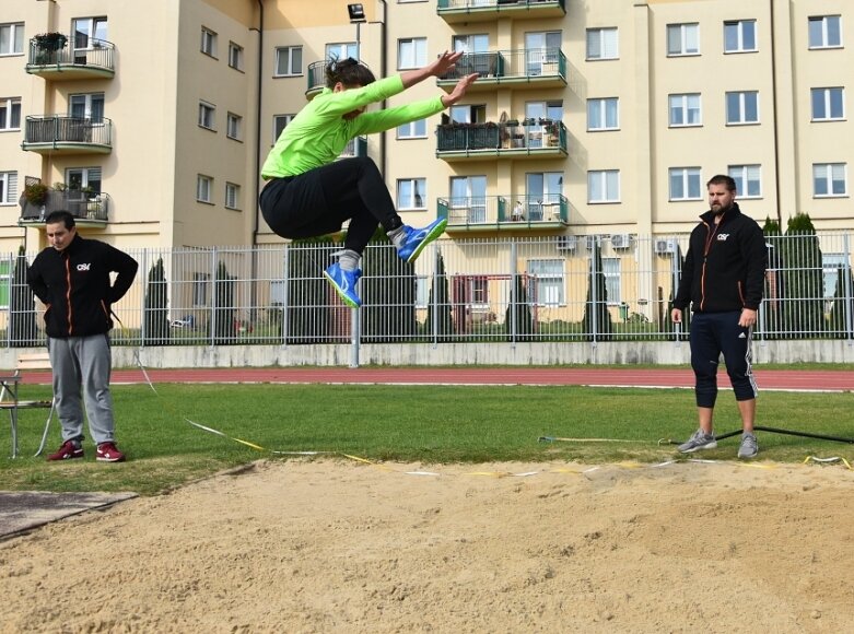  Reprezentacje Prusa i Ekonomika wystąpią w wojewódzkim finale lekkoatletycznej Licealiady 