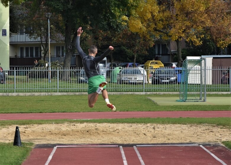  Reprezentacje Prusa i Ekonomika wystąpią w wojewódzkim finale lekkoatletycznej Licealiady 